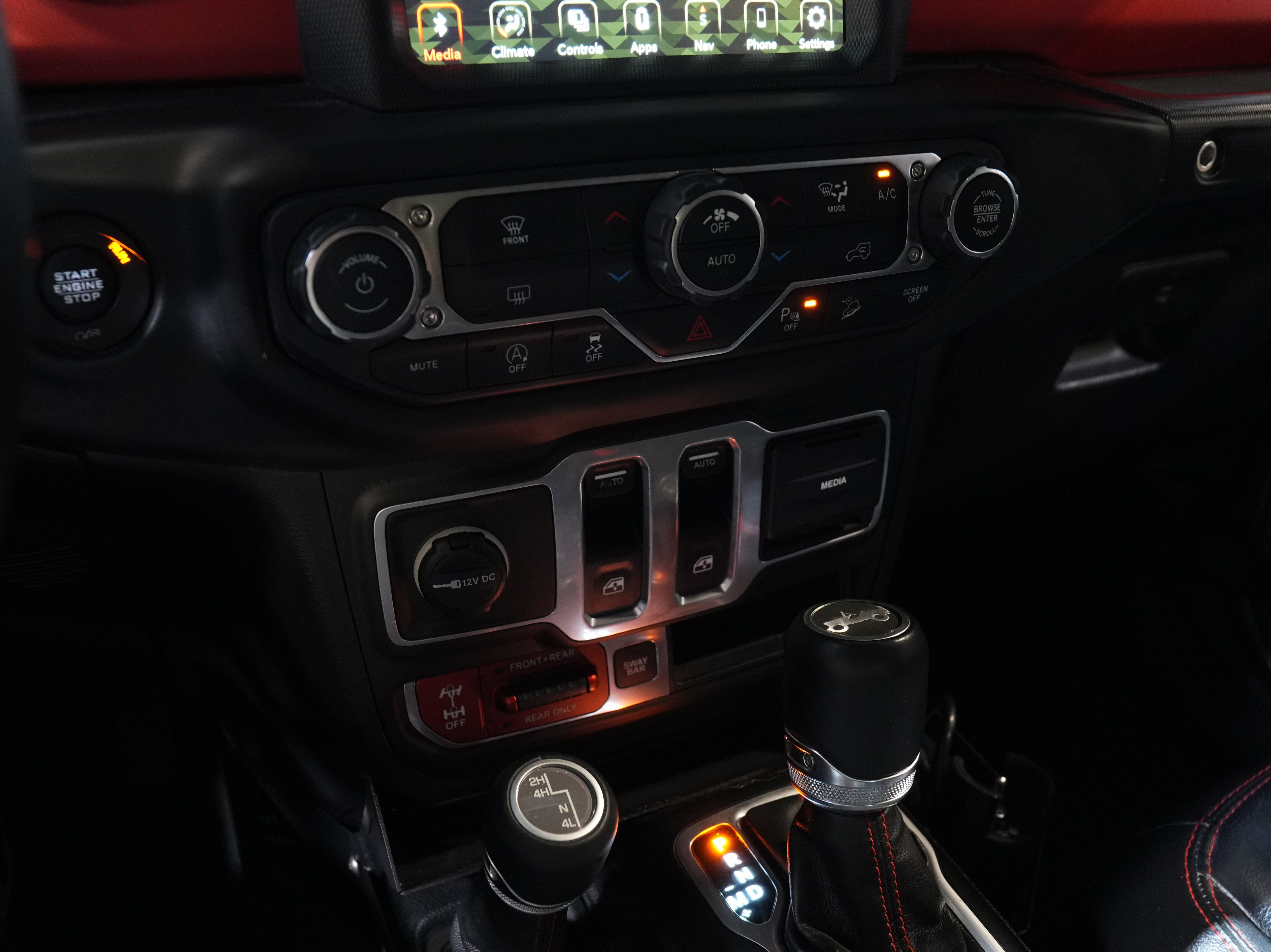Used 2018 Jeep Wrangler Rubicon AWD/4WD image 42