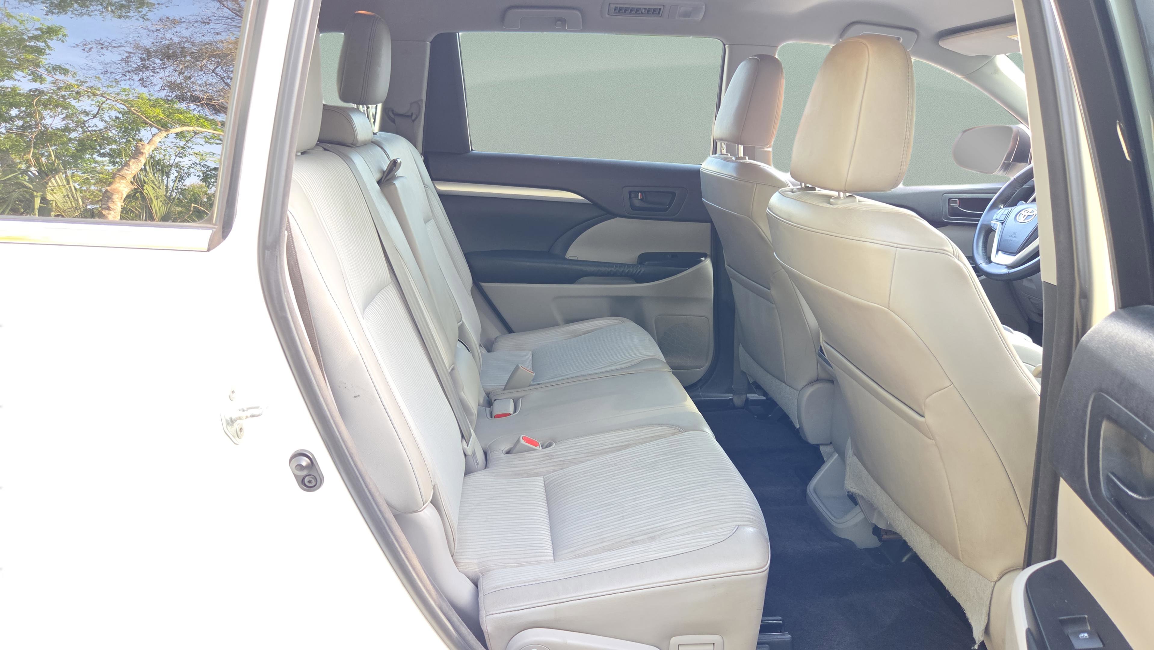 Used 2015 Toyota Highlander Plus image 18