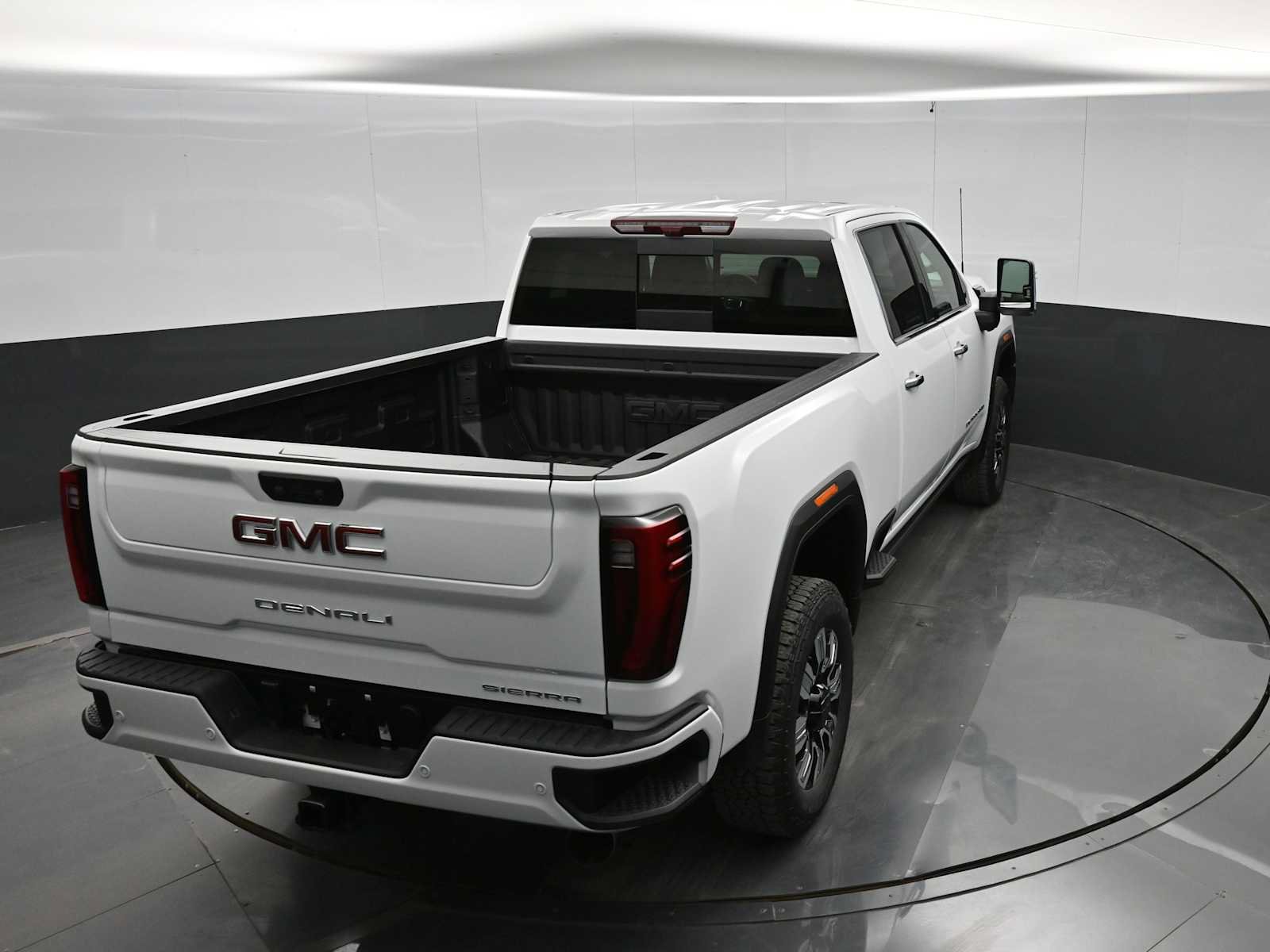 New 2026 GMC Sierra 2500 Denali w/ Denali Reserve Package AWD/4WD image 31
