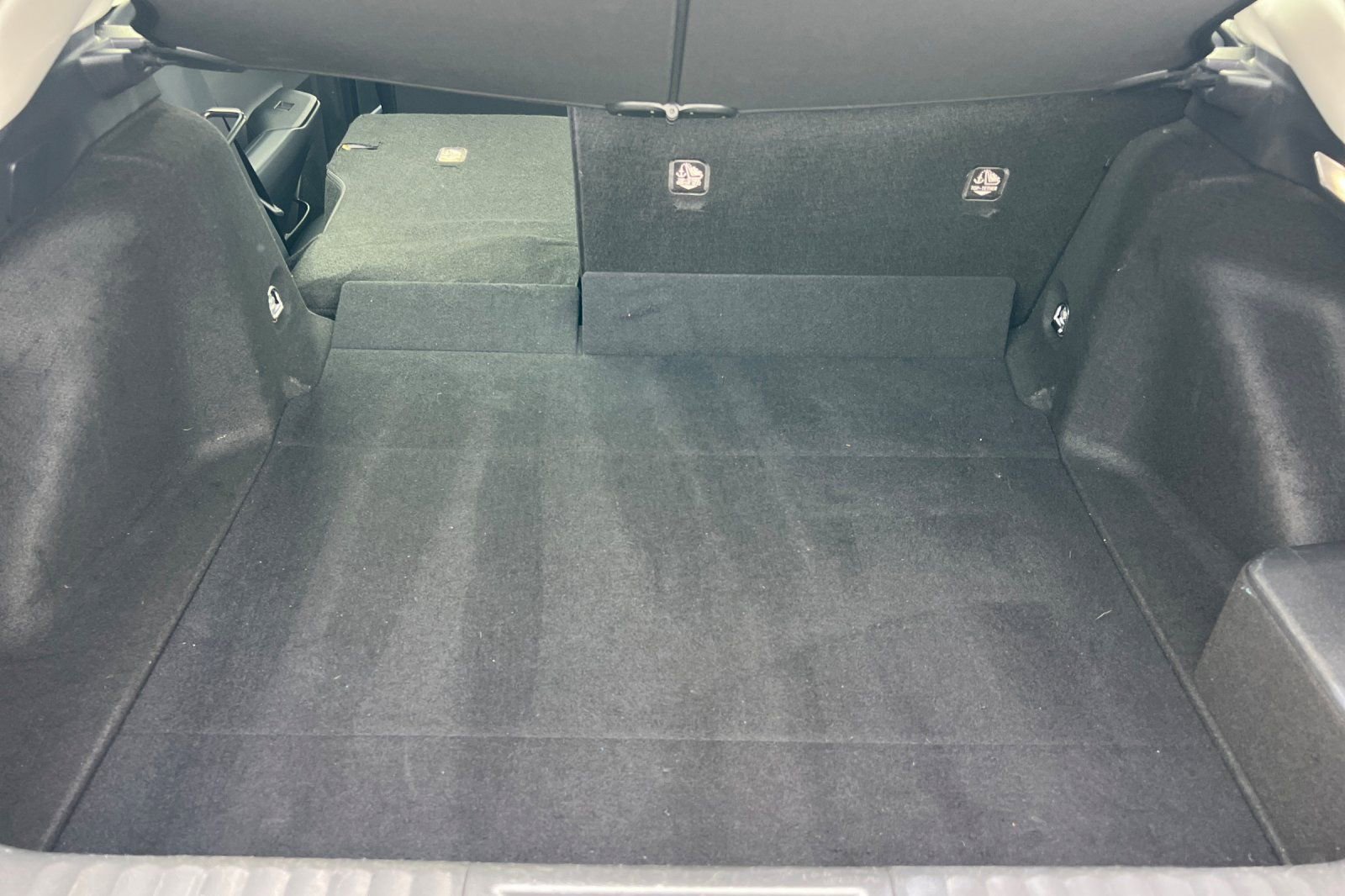 Used 2024 Toyota Prius LE image 17