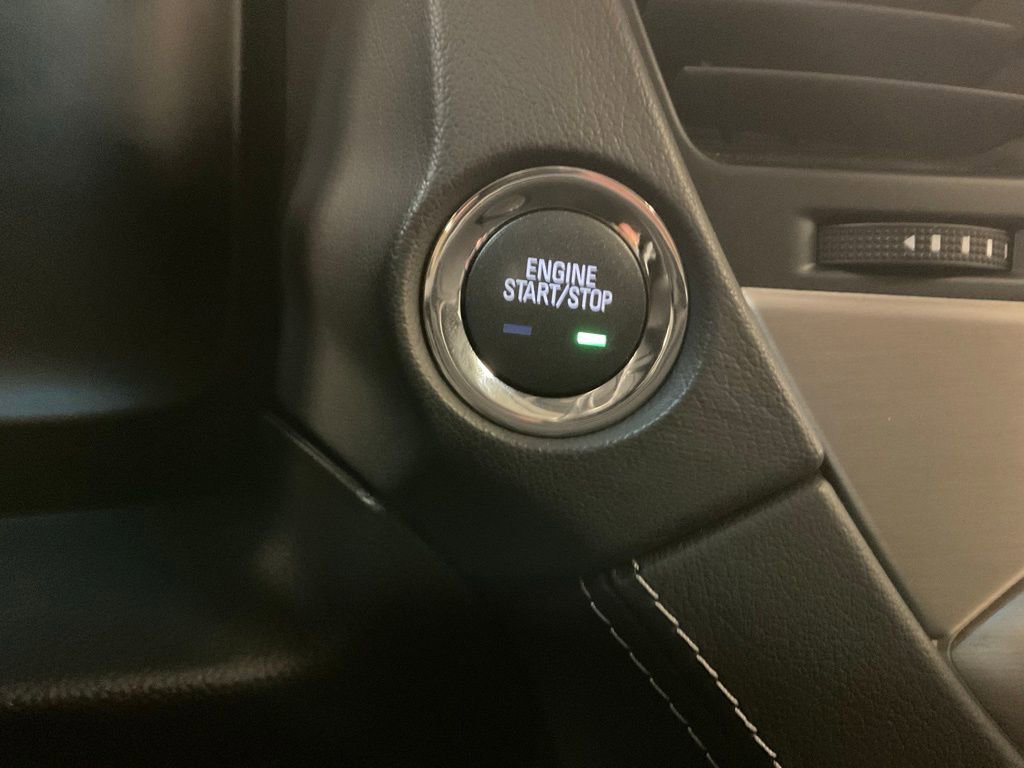 Used 2020 GMC Yukon Denali image 17