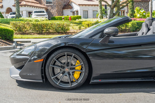 Used 2018 McLaren 570S Spider RWD image 4
