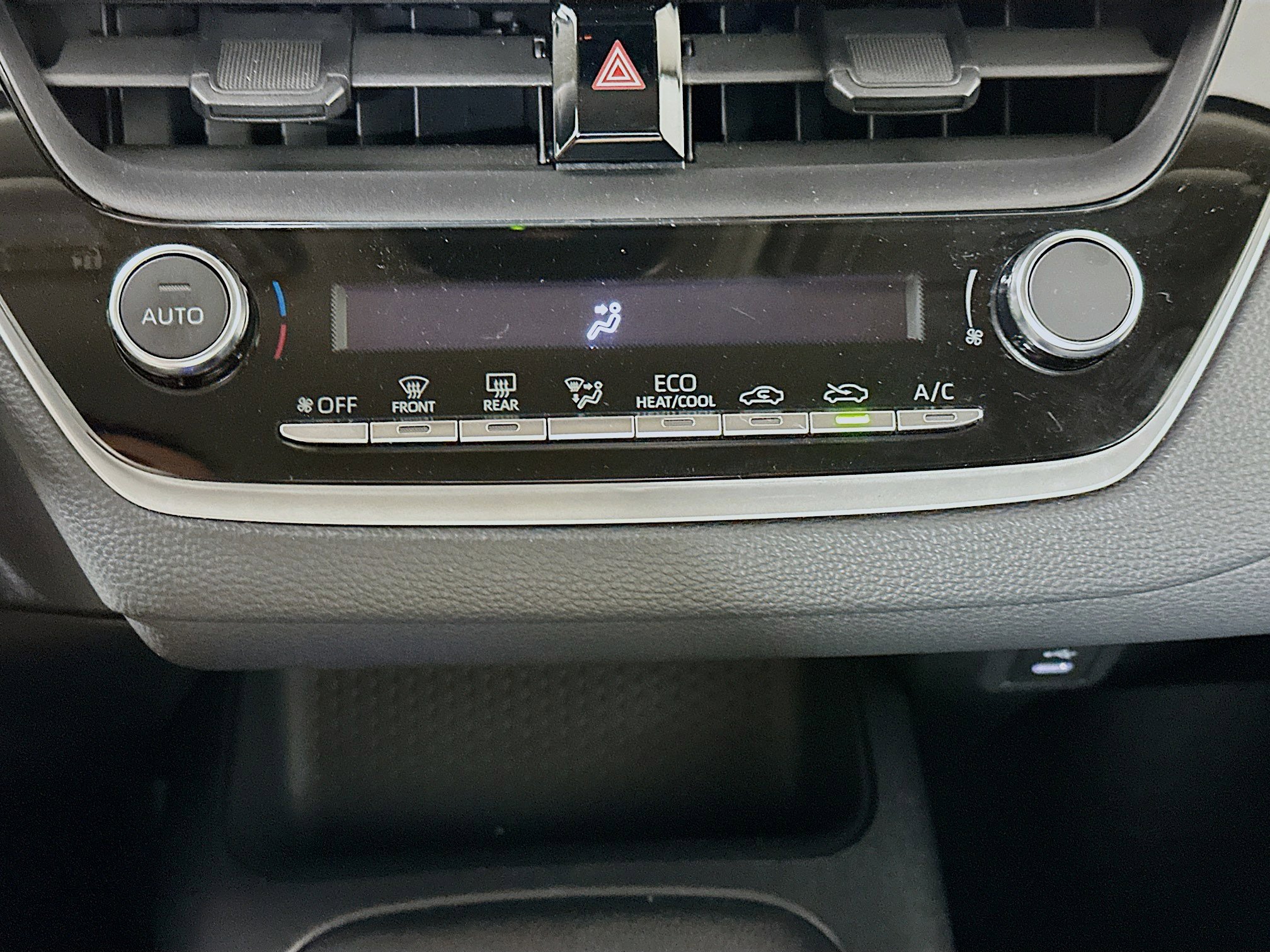 Used 2023 Toyota Corolla LE w/ Carpet Mat Package (TMS) image 22