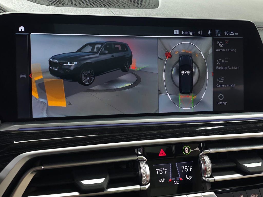 Used 2021 BMW X7 M50i image 38