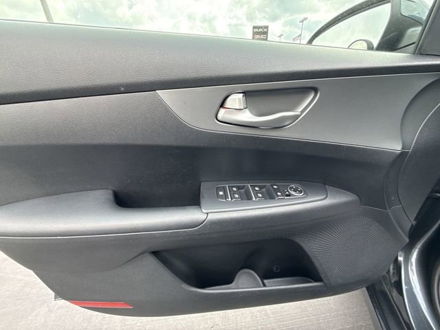 Used 2020 Kia Forte LXS FWD image 19