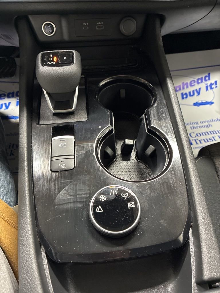 Used 2023 Nissan Rogue SV image 19