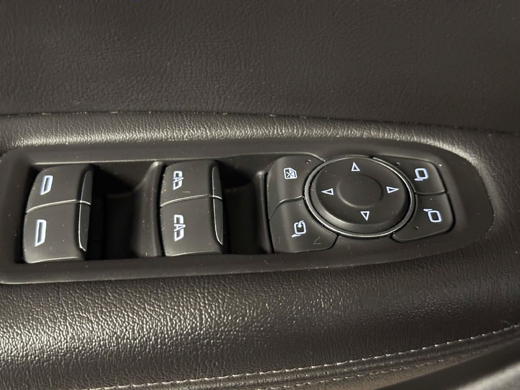 Used 2024 Cadillac XT5 Premium Luxury w/ LPO, Floor Liner Package AWD/4WD image 21