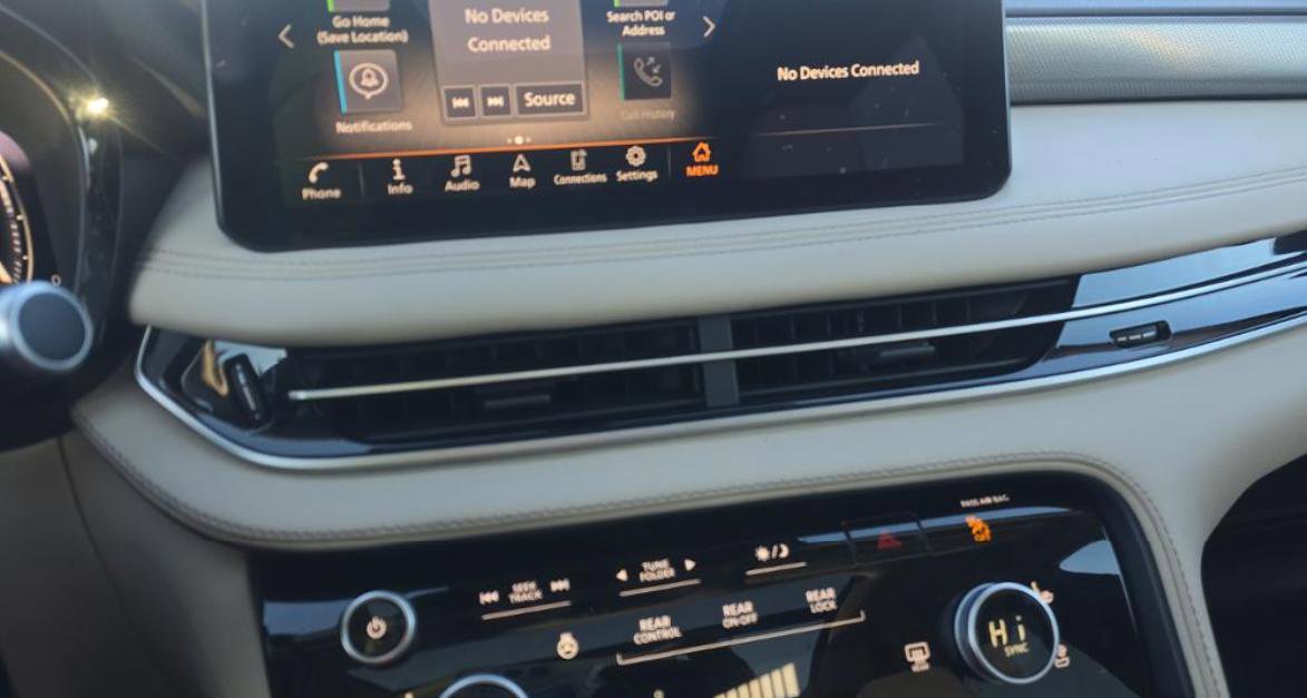 Used 2023 INFINITI QX60 Luxe w/ Cargo Package image 11