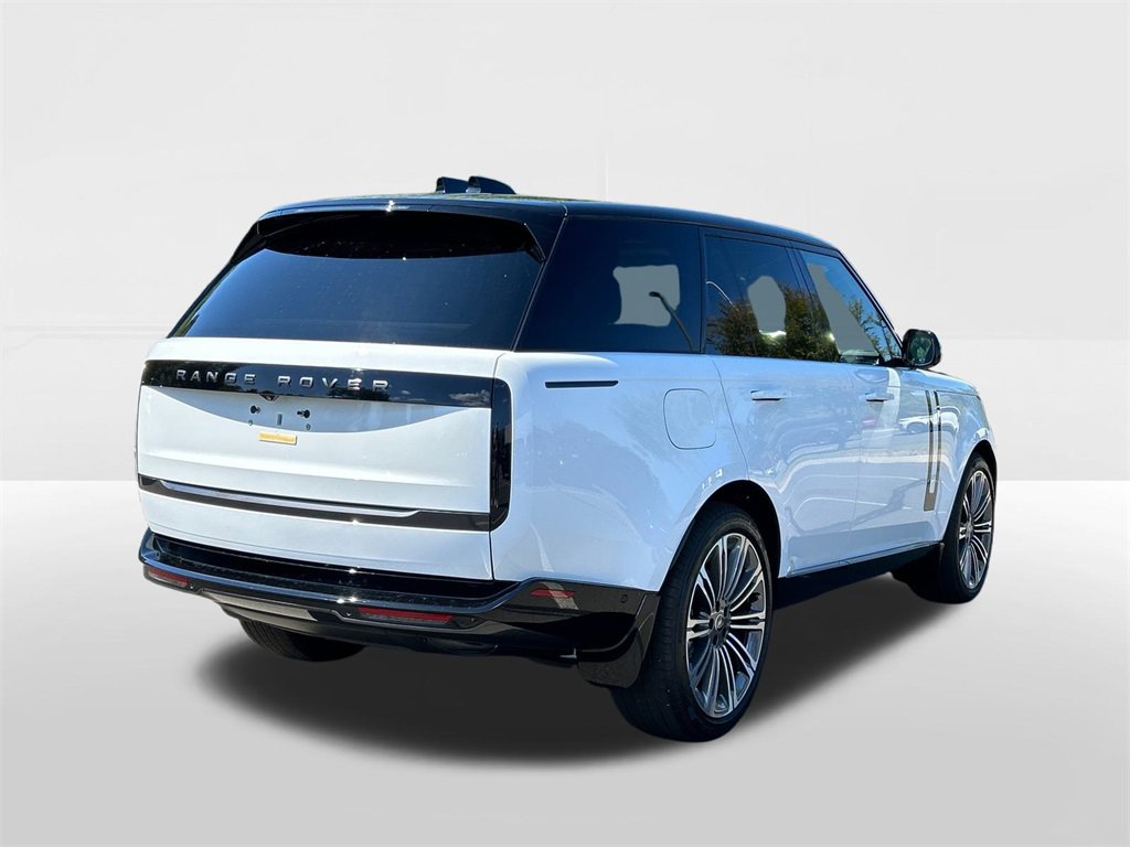 New 2025 Land Rover Range Rover SE image 4