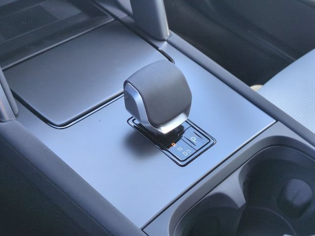 New 2026 Land Rover Discovery Sport Landmark AWD/4WD image 9