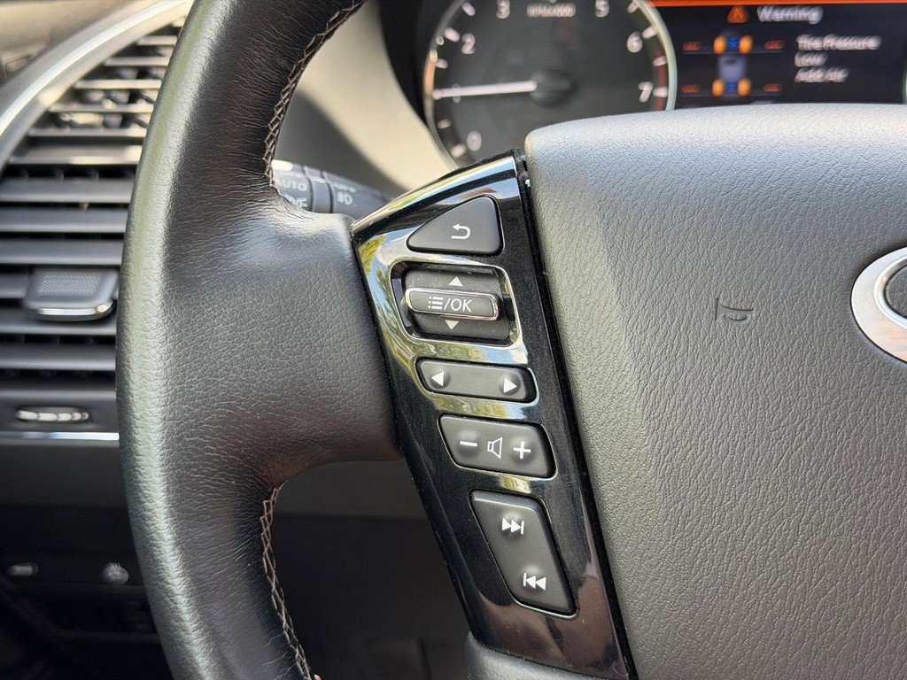 Used 2022 INFINITI QX80 Luxe w/ All-Season Package AWD/4WD image 19