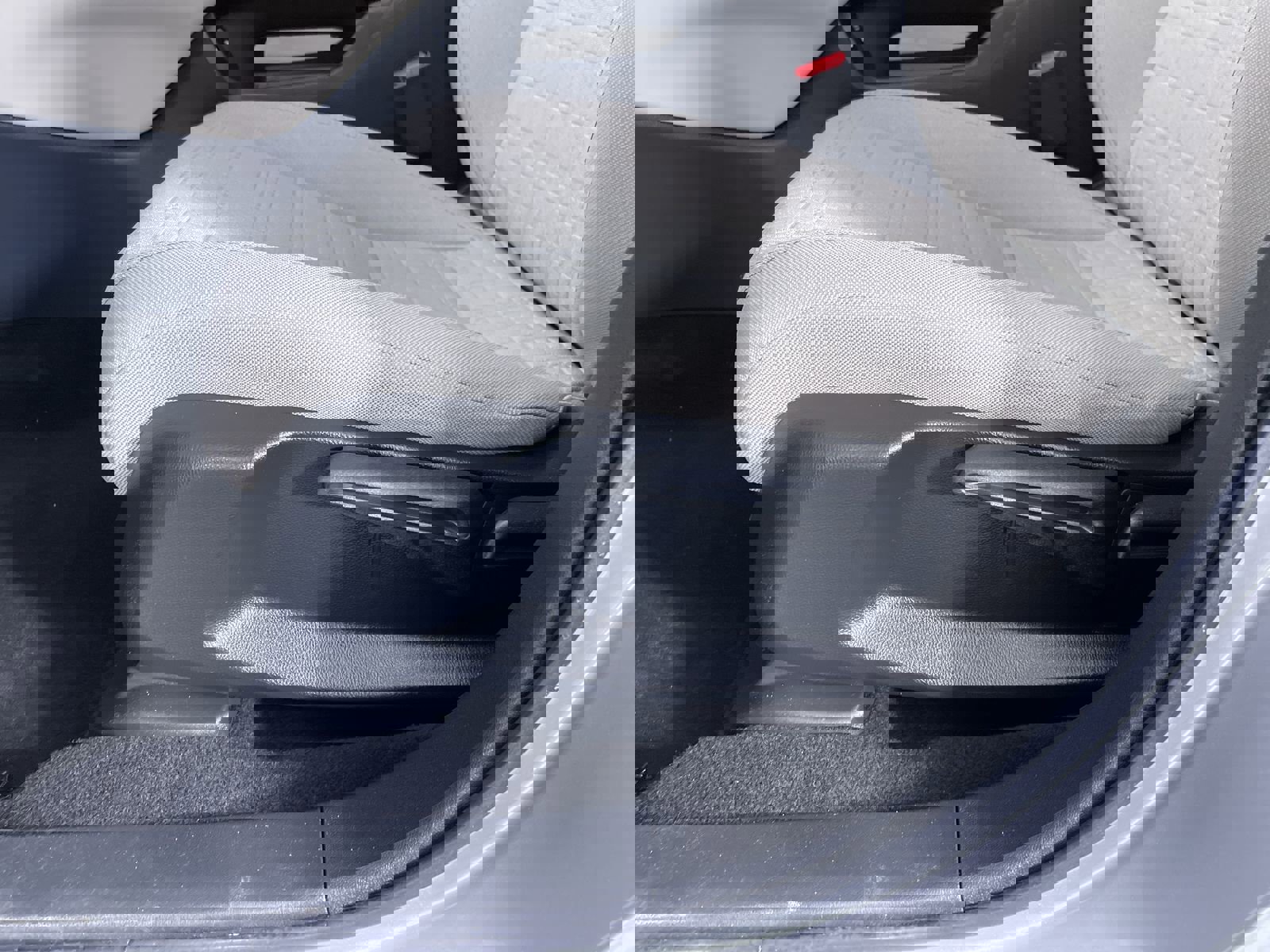 Used 2024 Honda HR-V LX image 13