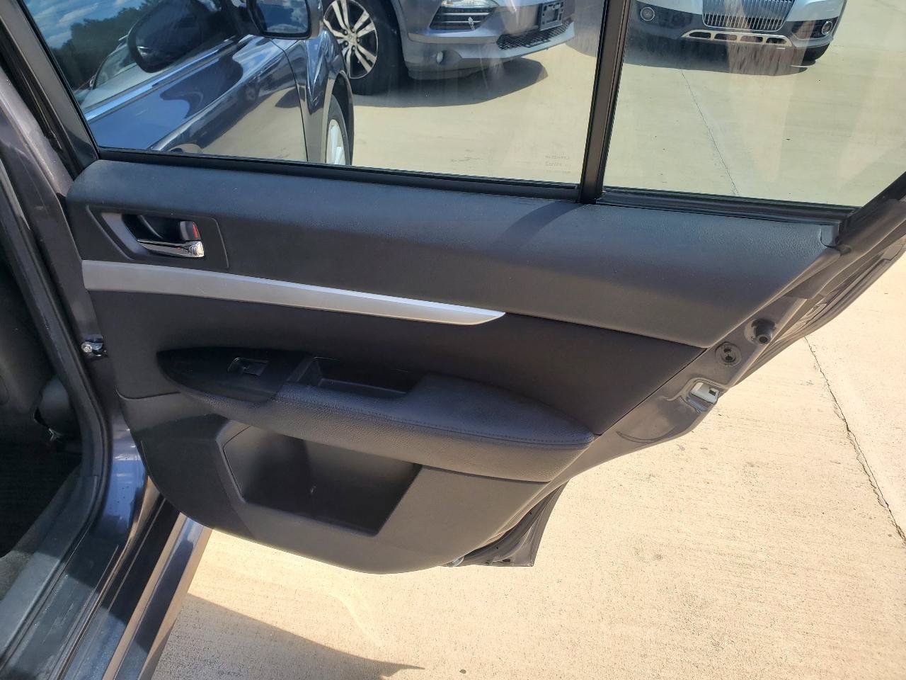 Used 2012 Subaru Legacy 2.5i Premium AWD/4WD image 8