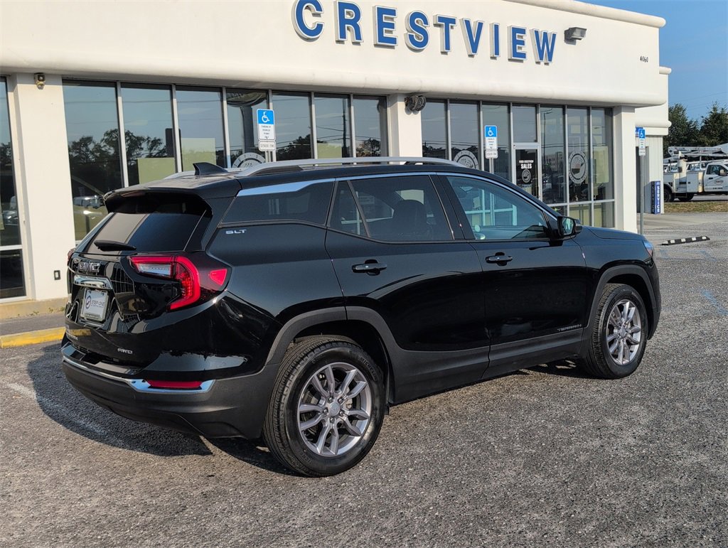 Used 2024 GMC Terrain SLT image 6