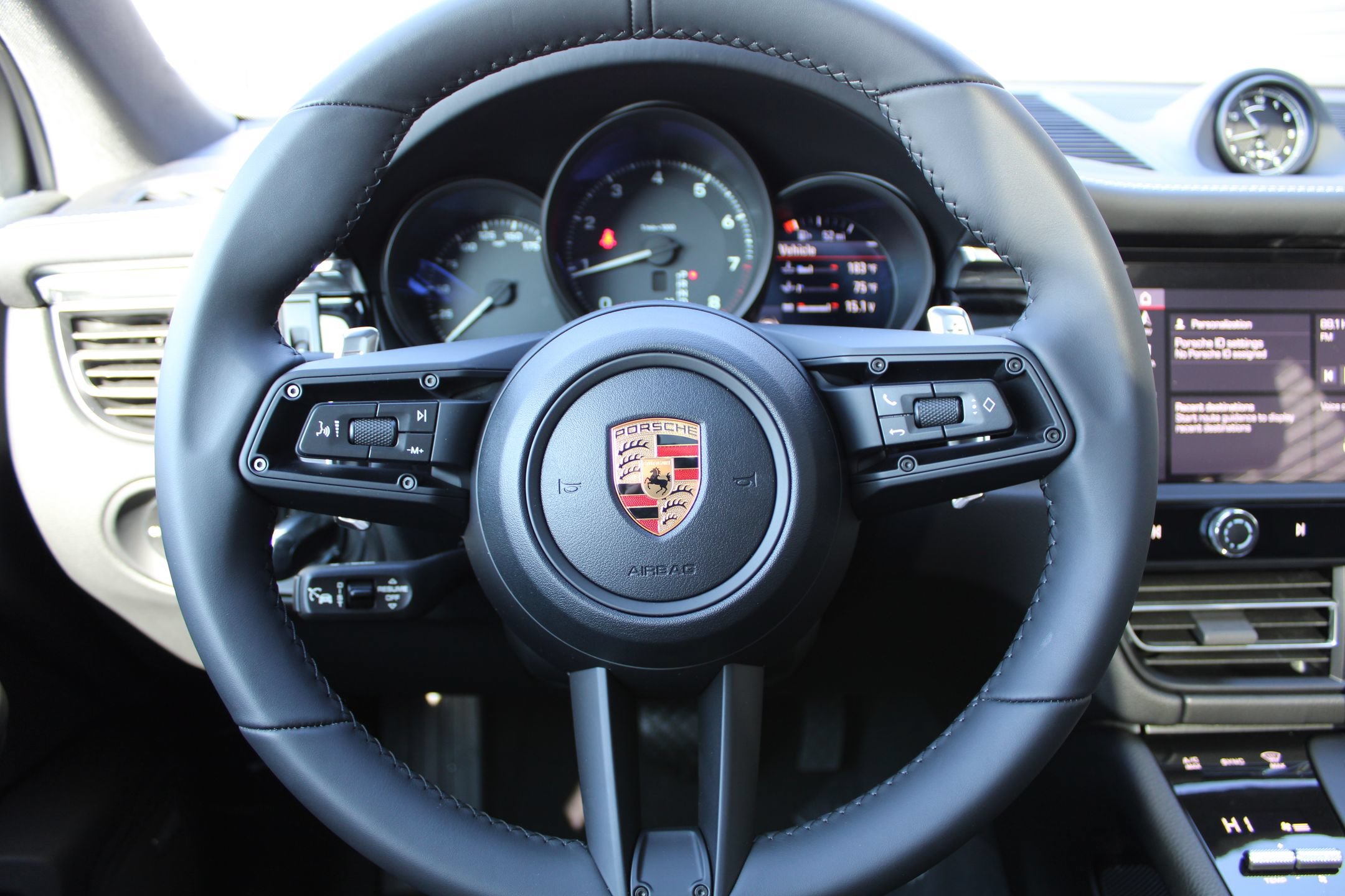 New 2026 Porsche Macan AWD/4WD image 15