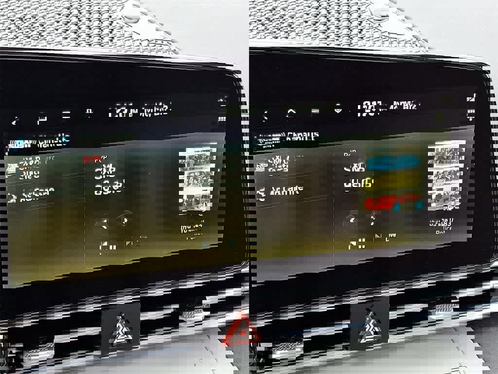 Used 2025 Hyundai Elantra Limited image 17