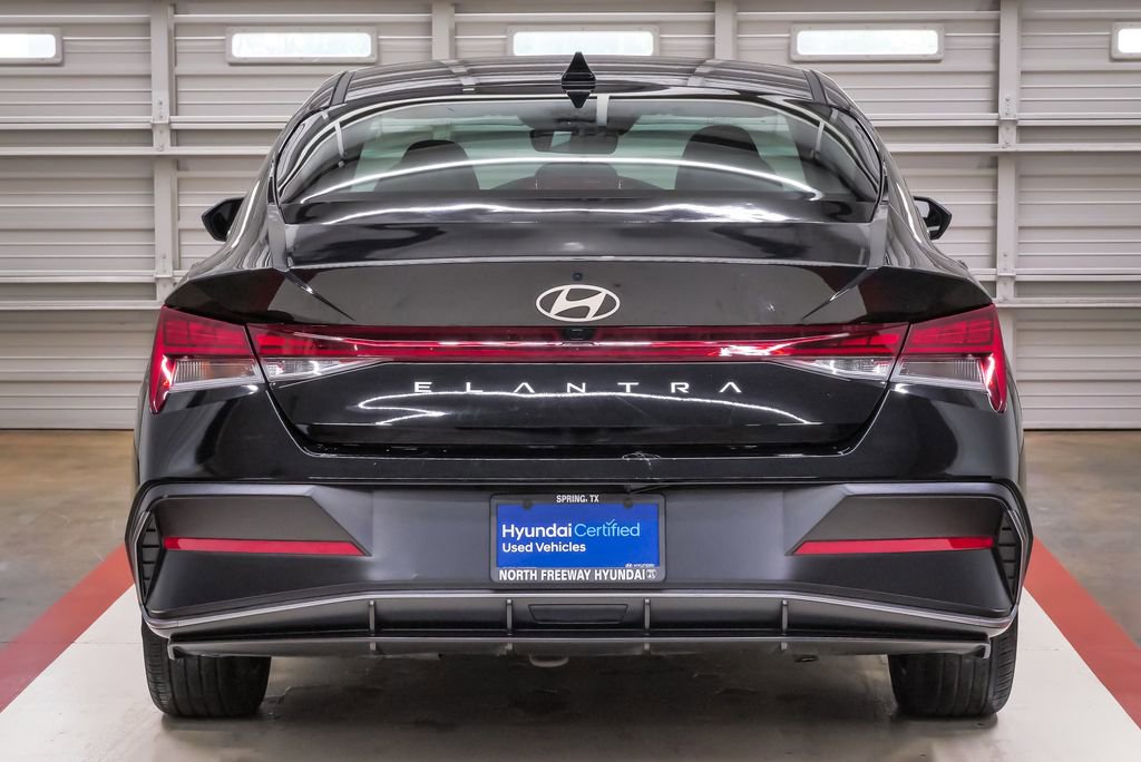 Certified 2024 Hyundai Elantra SEL w/ Convenience Package FWD image 7