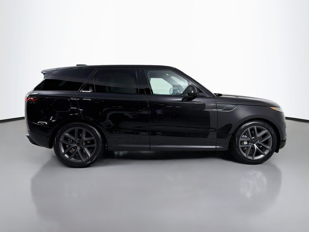 New 2027 Land Rover Range Rover Sport SE AWD/4WD image 4