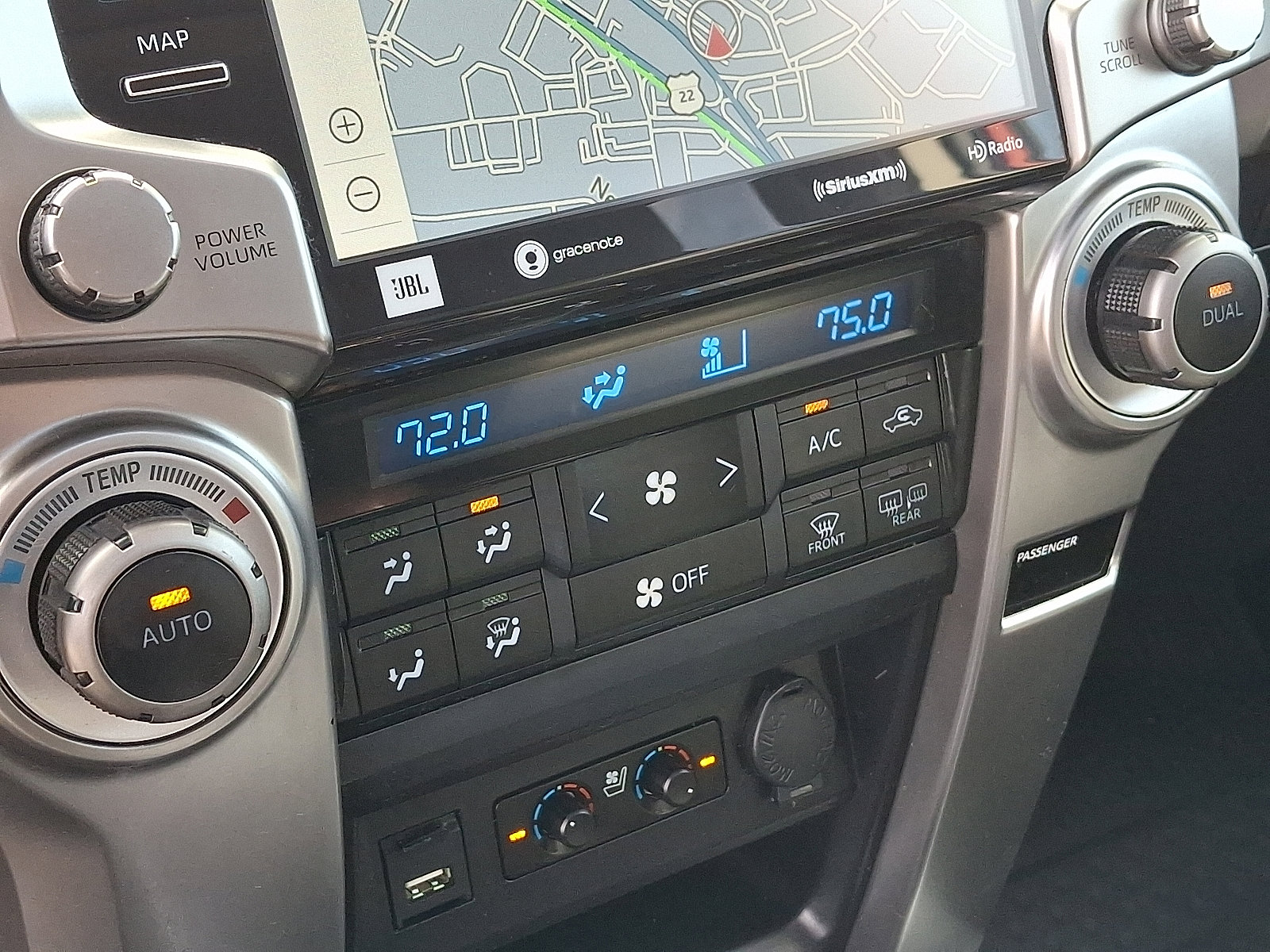 Used 2023 Toyota 4Runner Limited AWD/4WD image 17
