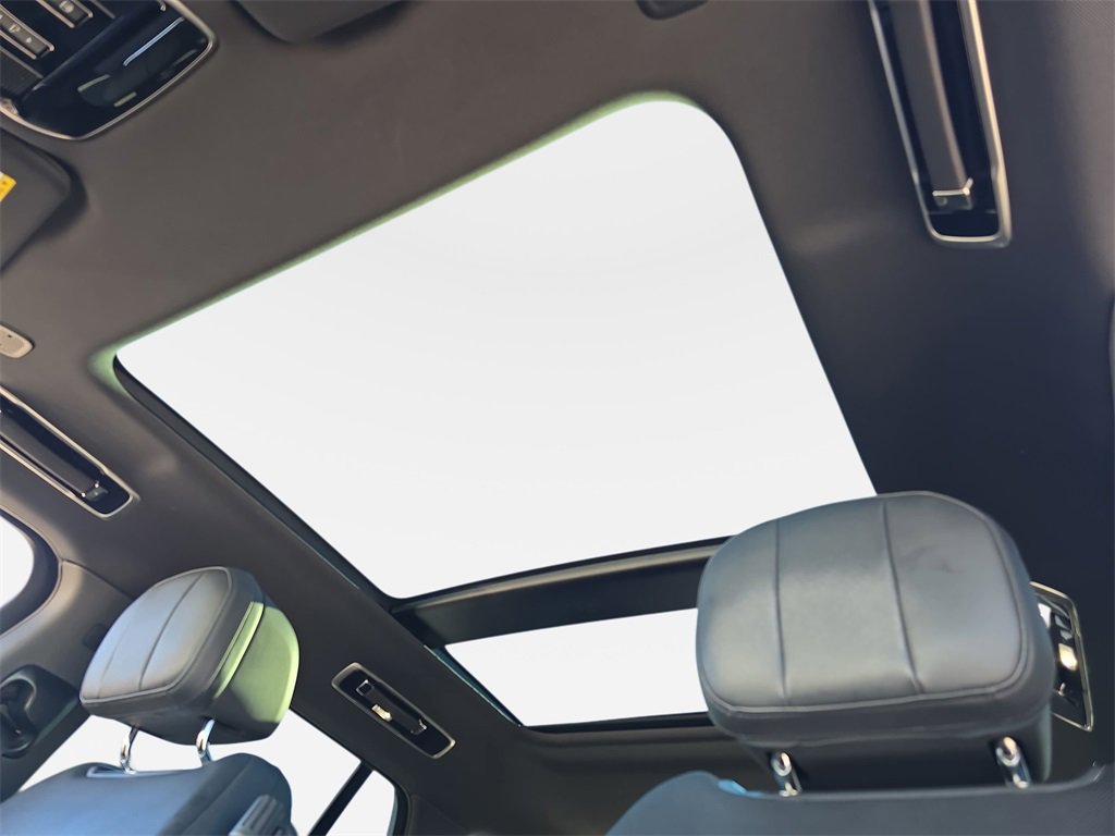 Certified 2023 Land Rover Range Rover SE image 31