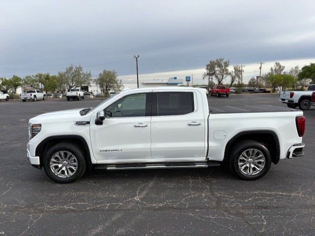 Used 2022 GMC Sierra 1500 Denali image 2