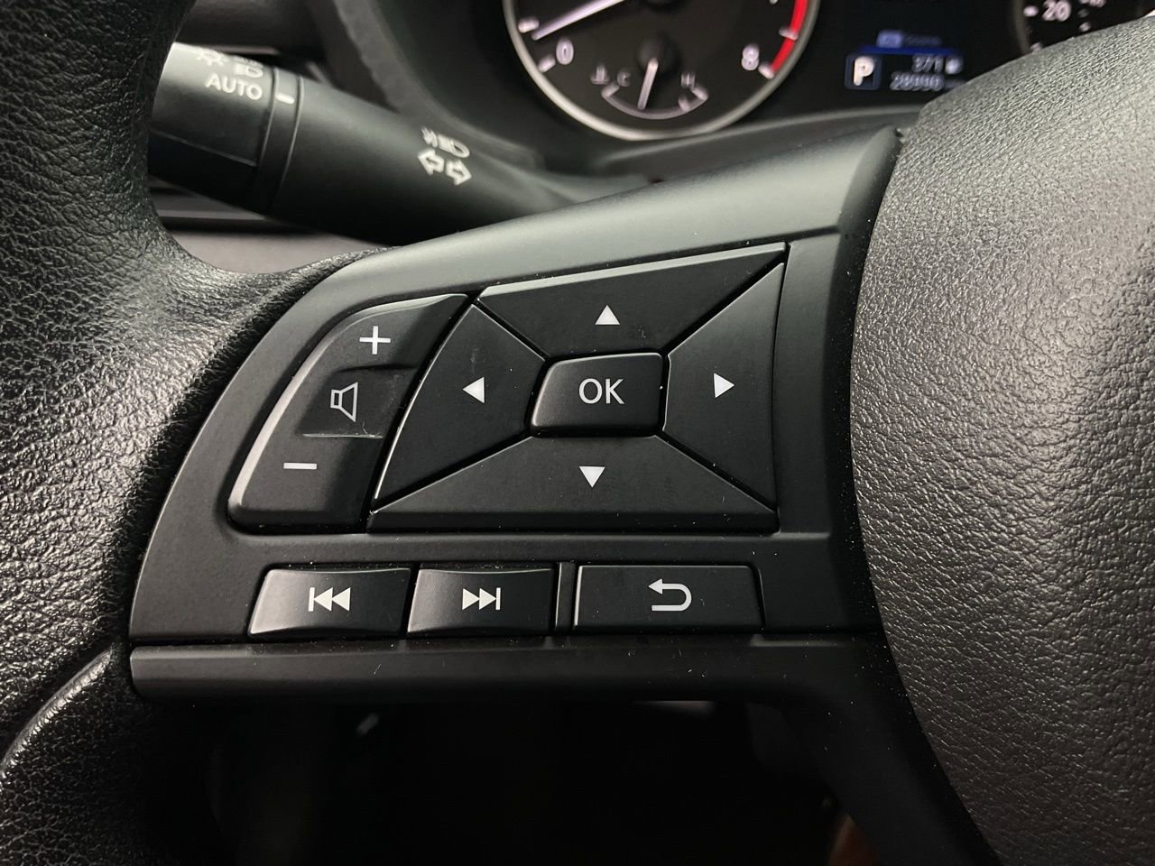 Used 2025 Nissan Sentra S FWD image 29