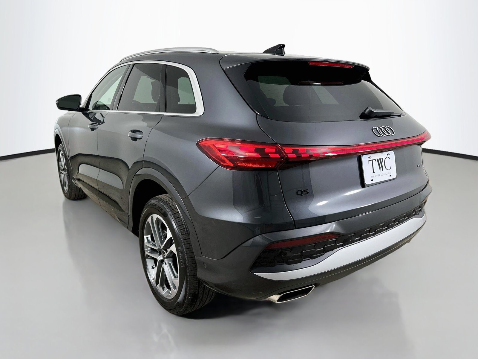 New 2026 Audi Q5 Premium AWD/4WD image 7