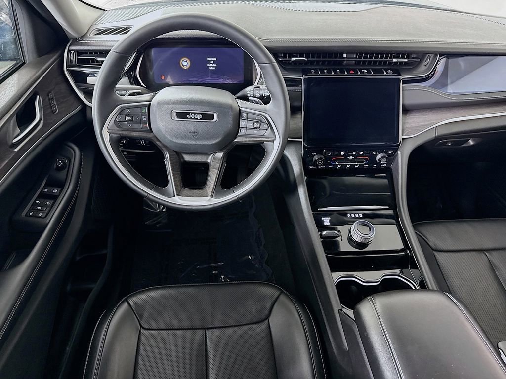 Used 2023 Jeep Grand Cherokee L Limited w/ Luxury Tech Group II AWD/4WD image 4