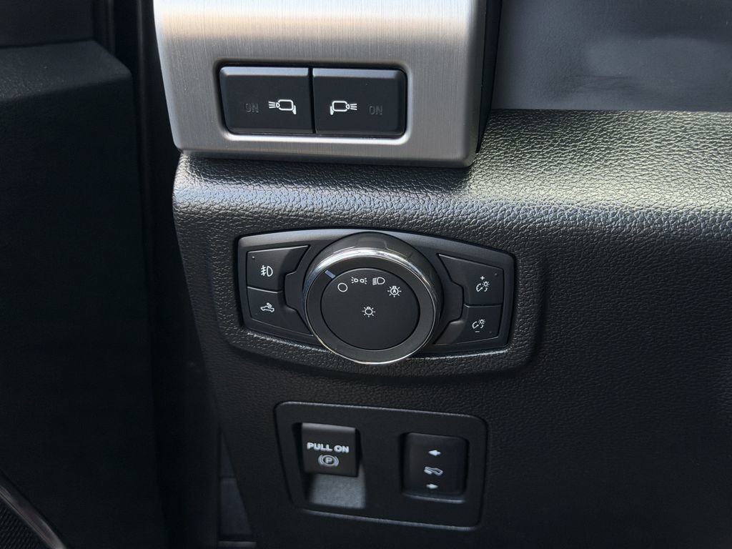 Used 2019 Ford F150 Platinum w/ Equipment Group 701A Luxury AWD/4WD image 22