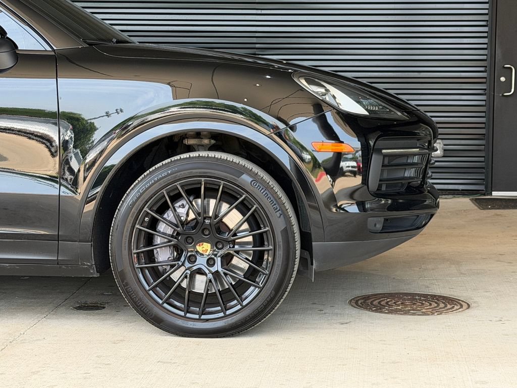 Certified 2023 Porsche Cayenne AWD/4WD image 10