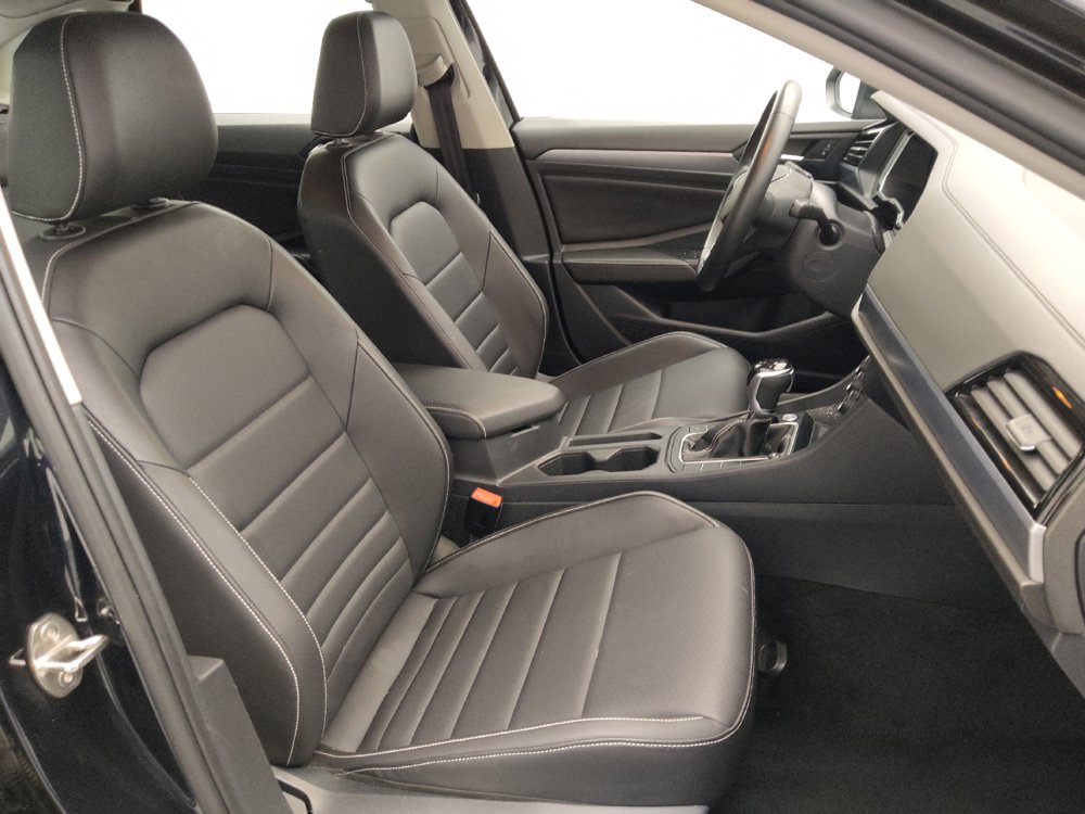 Used 2024 Volkswagen Jetta SE FWD image 21