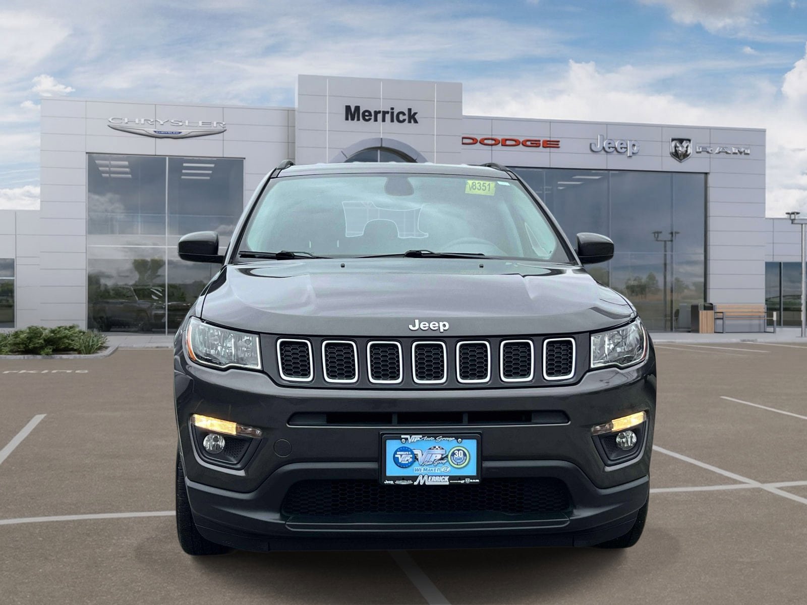 Used 2019 Jeep Compass Latitude w/ Cold Weather Group AWD/4WD image 3