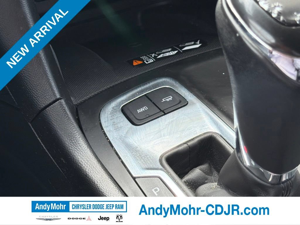 Used 2019 Chevrolet Equinox Premier AWD/4WD image 24