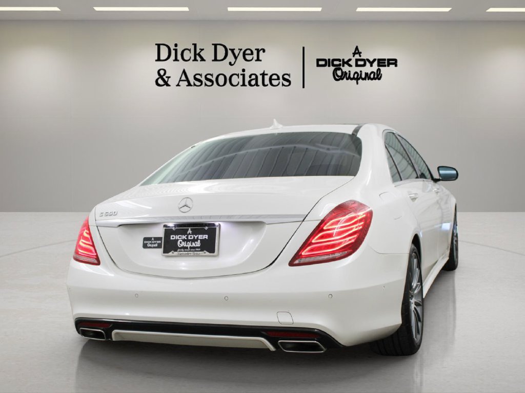 Used 2017 Mercedes-Benz S 550 Sedan image 11