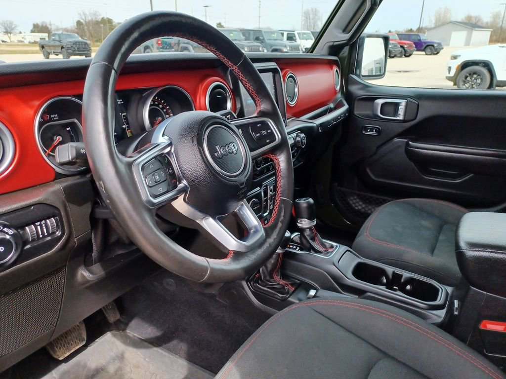Used 2020 Jeep Wrangler Unlimited Rubicon w/ Dual Top Group AWD/4WD image 15