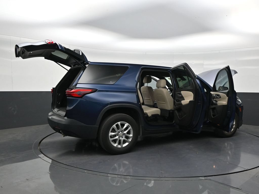 Used 2023 Chevrolet Traverse LS FWD image 27