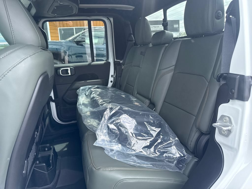 New 2026 Jeep Gladiator Mojave AWD/4WD image 10