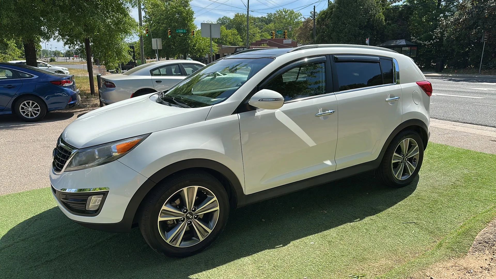 Used 2014 Kia Sportage SX w/ SX Premium Package FWD image 4