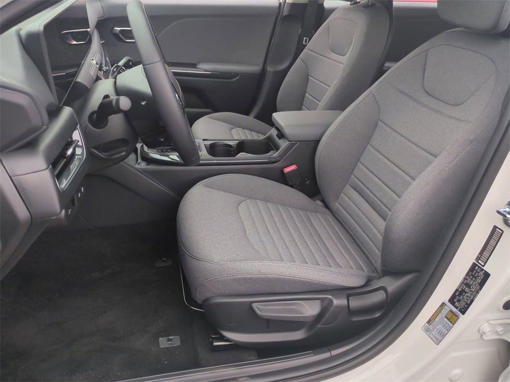 New 2025 Kia K4 EX image 18
