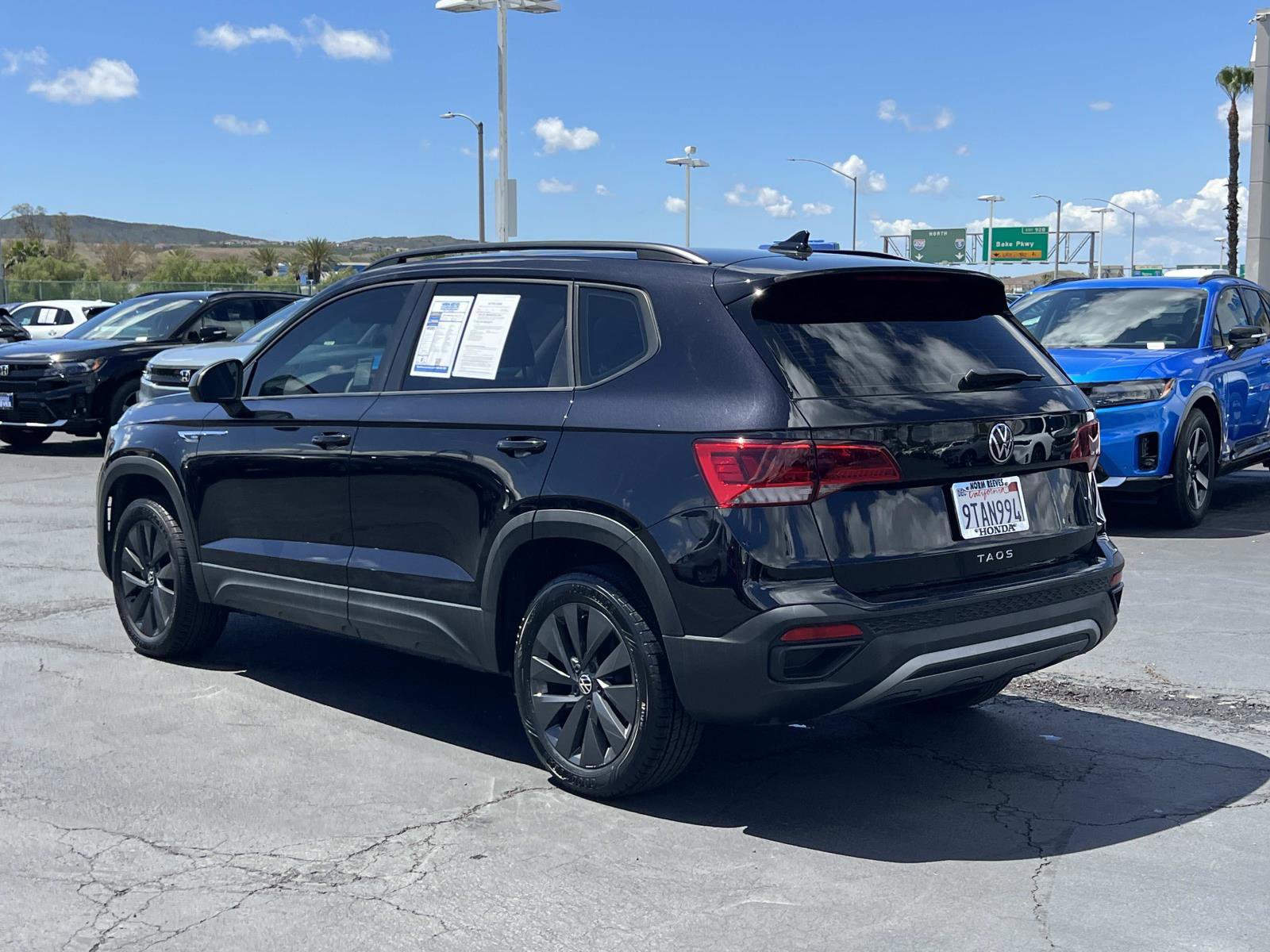 Used 2022 Volkswagen Taos S image 3