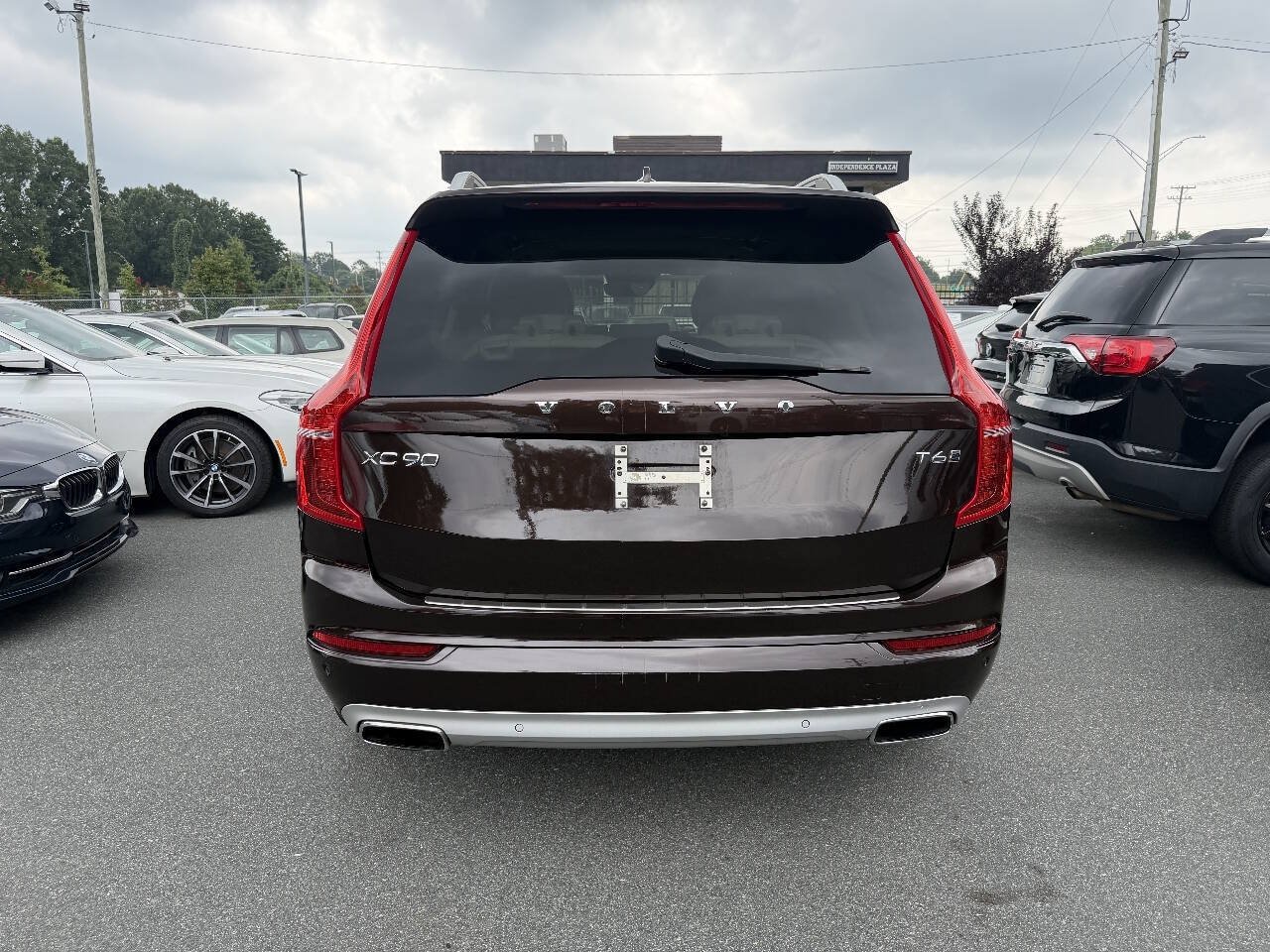 Used 2018 Volvo XC90 T6 Momentum w/ Convenience Package AWD/4WD image 5