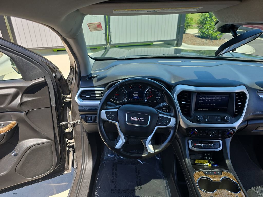 Used 2020 GMC Acadia SLE w/ Driver Convenience Package FWD image 13