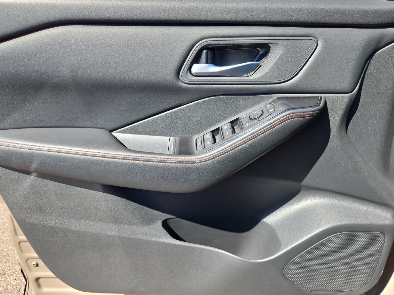 Certified 2026 Nissan Rogue SV AWD/4WD image 27
