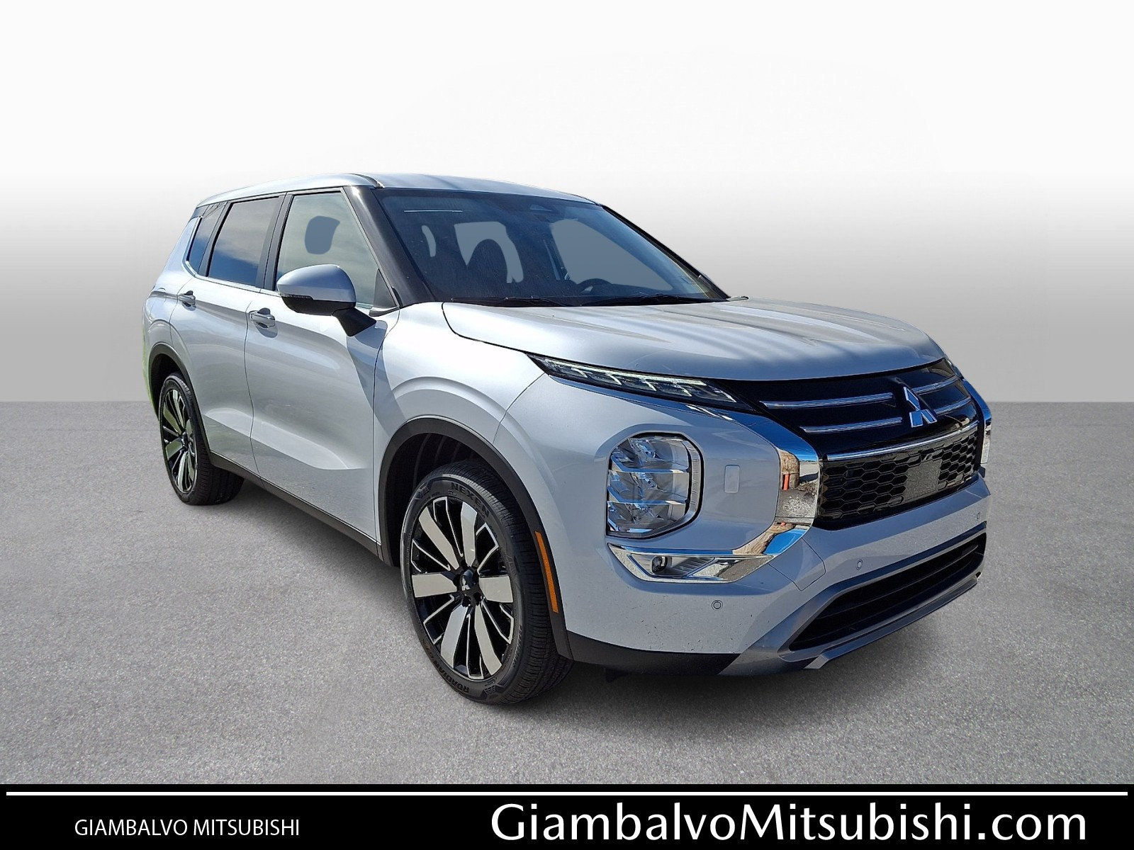 New 2026 Mitsubishi Outlander SE AWD/4WD image 1