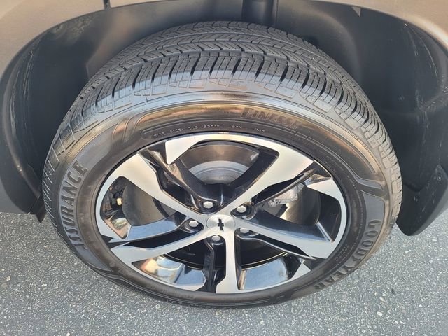 Used 2024 Chevrolet Trax RS FWD image 24