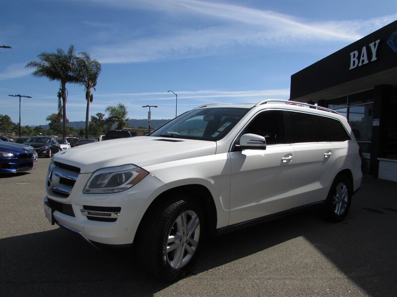 Used 2014 Mercedes-Benz GL 450 4MATIC image 3