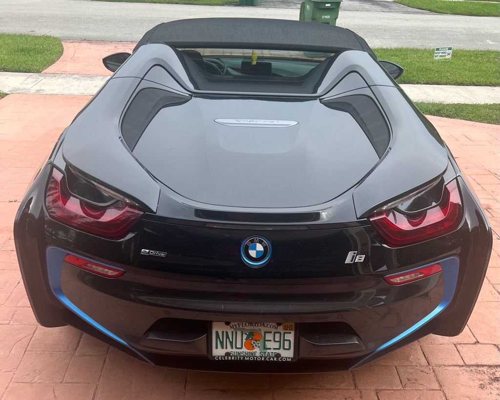 Used 2019 BMW i8 Roadster AWD/4WD image 5