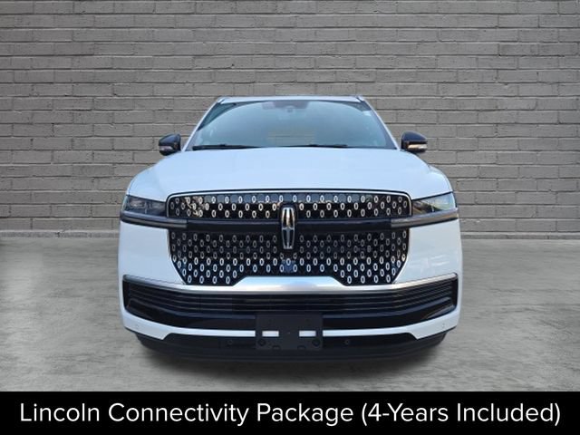 New 2027 Lincoln Navigator Reserve AWD/4WD image 2