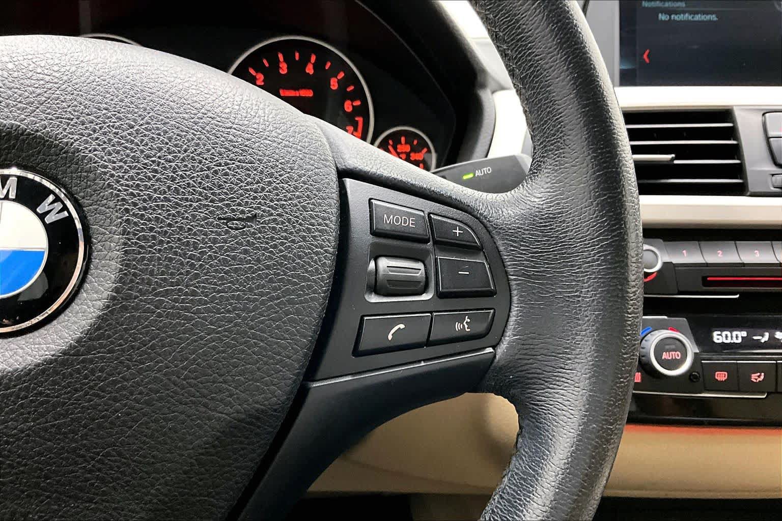 Used 2018 BMW 320i Sedan RWD image 22