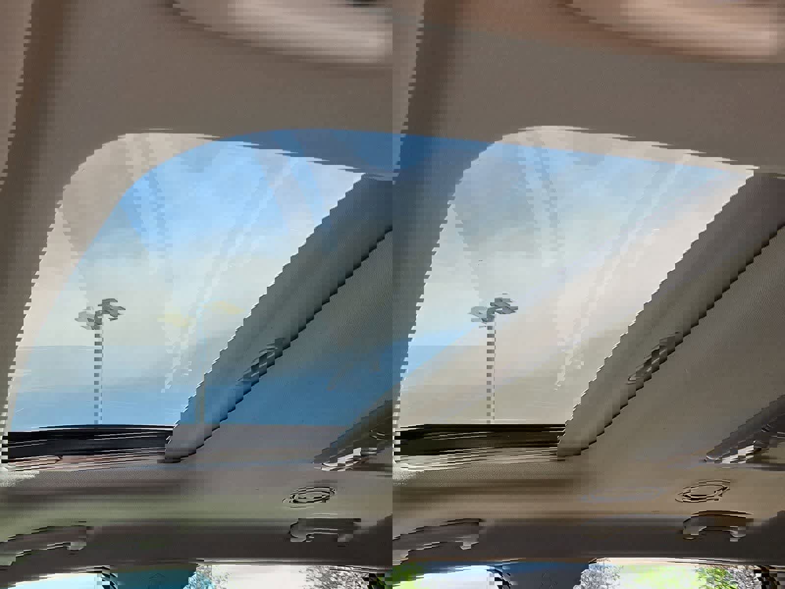 Used 2024 Kia Telluride S w/ S Sunroof Package FWD image 23